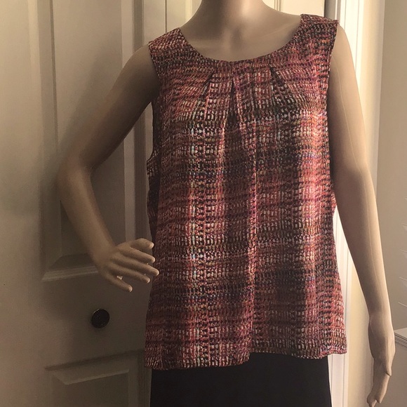 Notations Tops - Lightweight Sleeveless Top